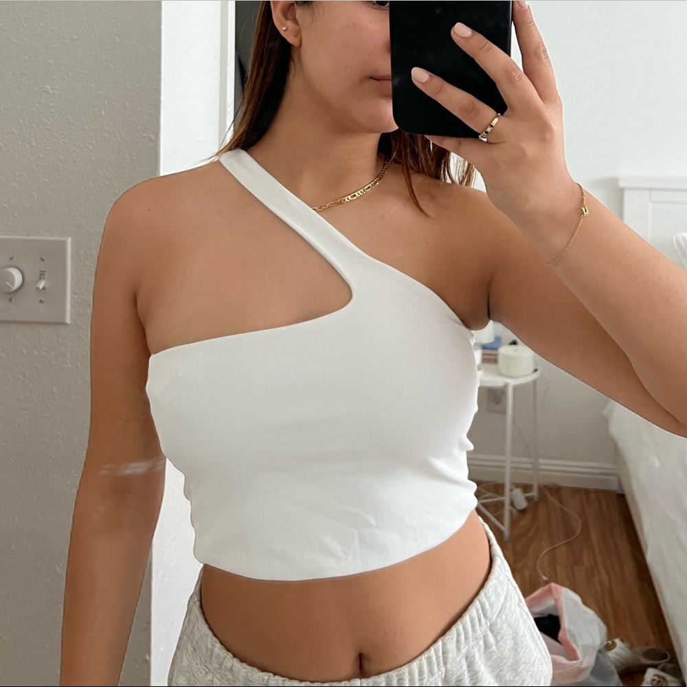WHITE crop top